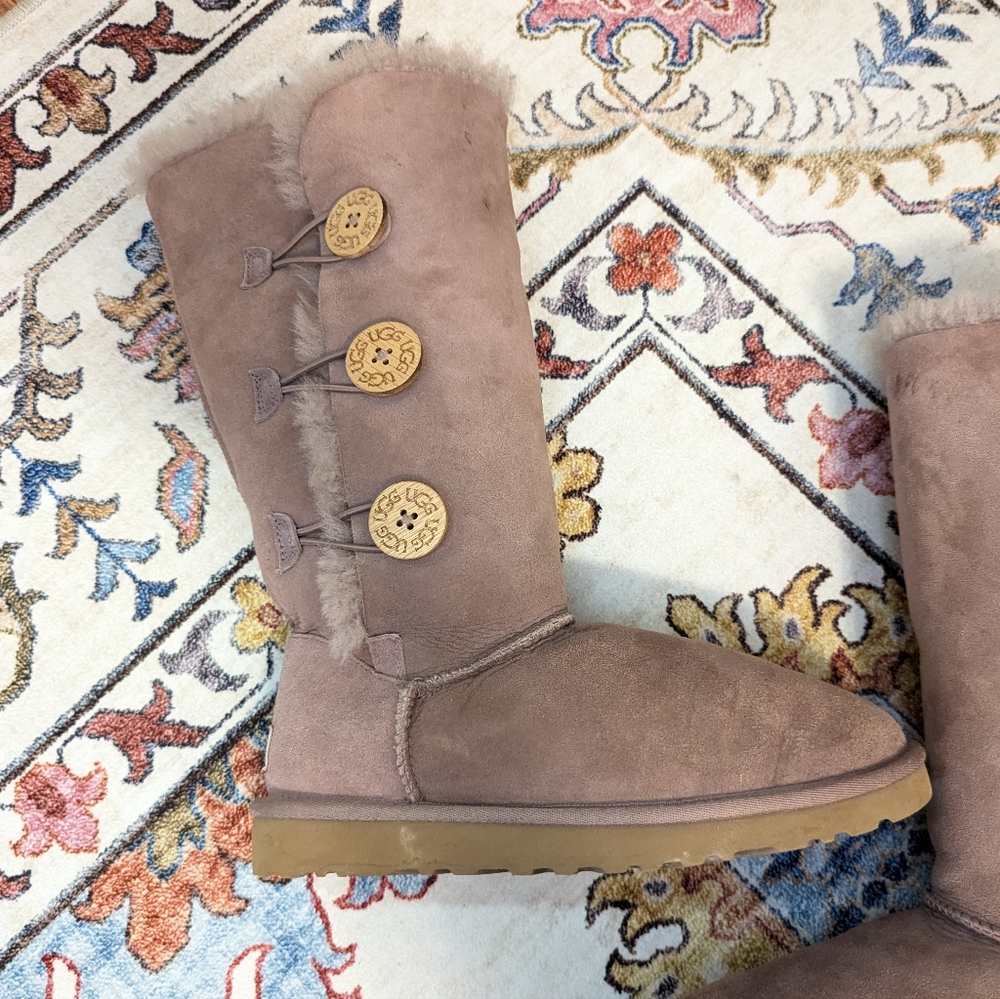 UGG Baily Button Triplet Boots Genuine Leather and Sheepskin Mauve Purple - Picture 7 of 15